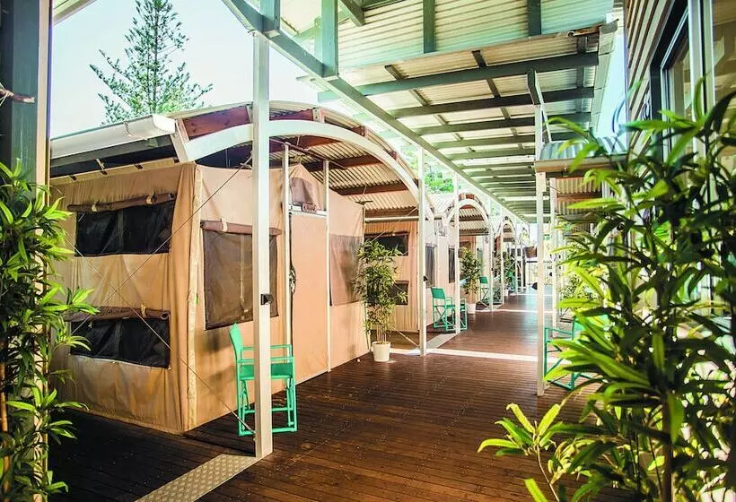 Hotelli The Eco Beachcamp Retreat