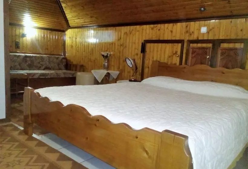 Majatalo Kostis Hause