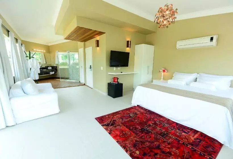 Majatalo Louise Village