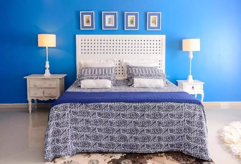 Majatalo Louise Village