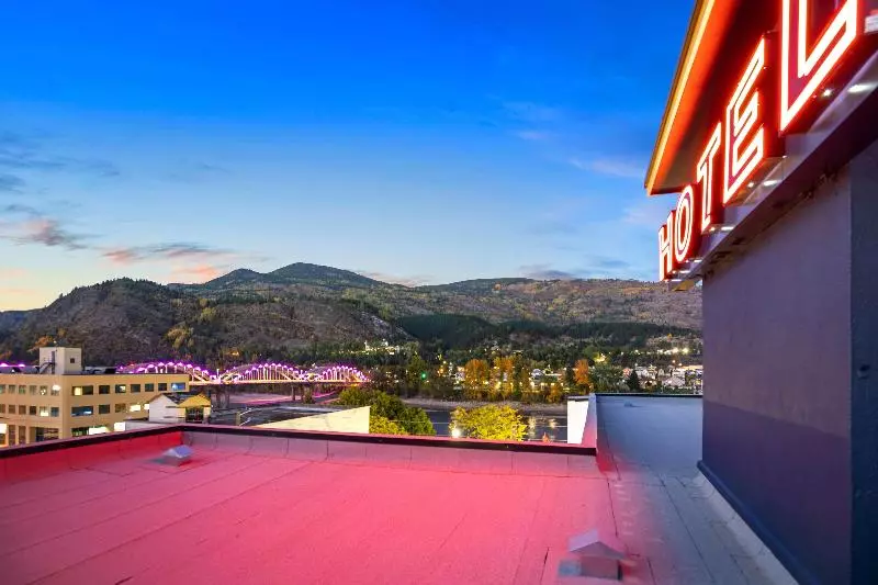 Crown Columbia Hotel; Bw Premier Collection