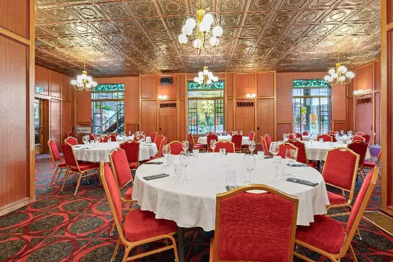 Crown Columbia Hotel; Bw Premier Collection