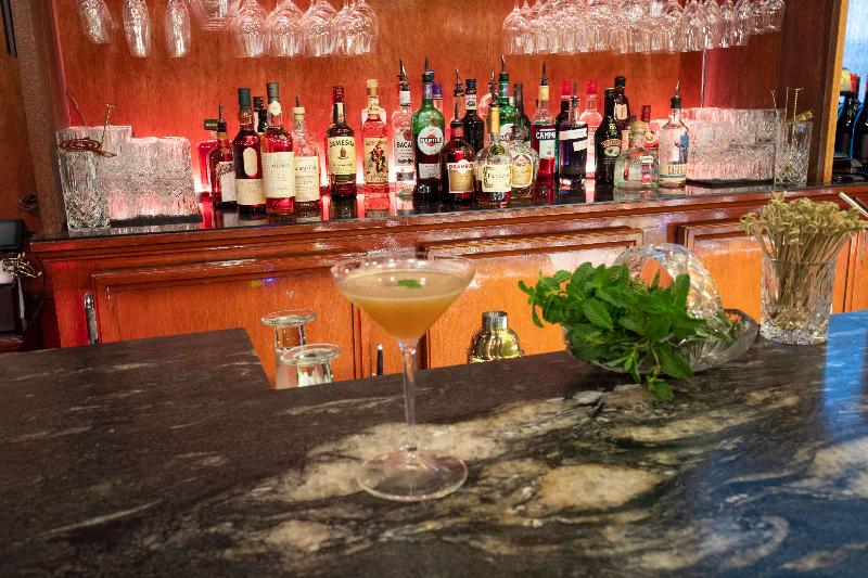 Crown Columbia Hotel; Bw Premier Collection