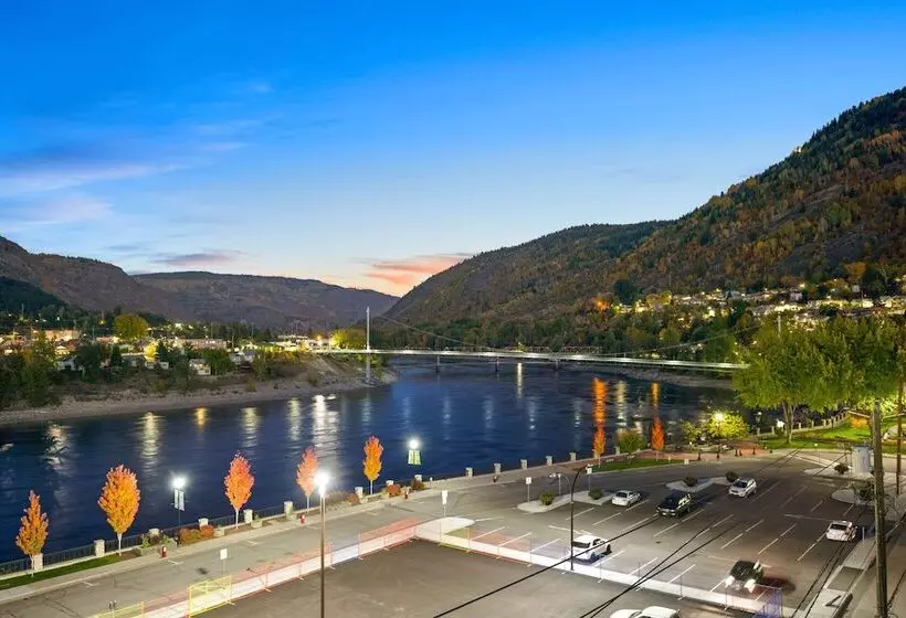 Crown Columbia Hotel; Bw Premier Collection