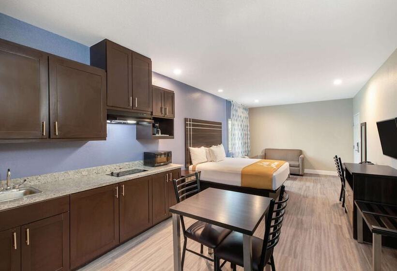 酒店 Days Inn & Suites By Wyndham La Porte