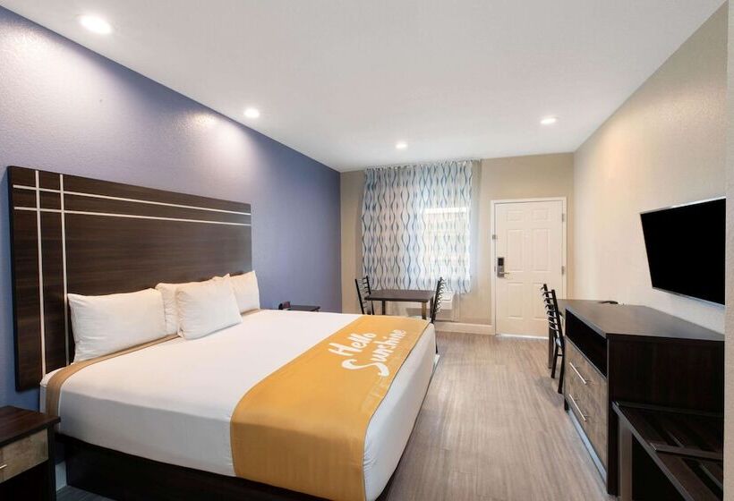 酒店 Days Inn & Suites By Wyndham La Porte