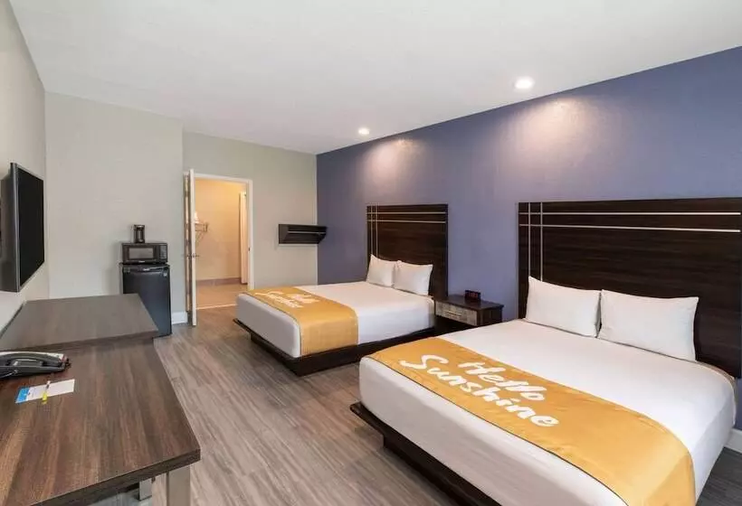 Hotelli Days Inn & Suites By Wyndham La Porte