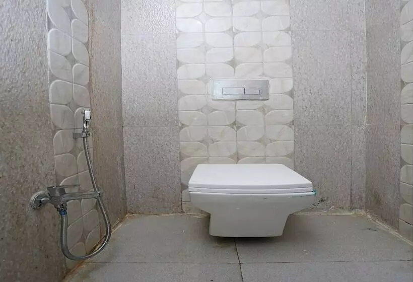 هتل Lal Havelii Deluxe By Oyo Rooms