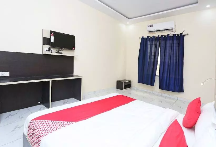 هتل Lal Havelii Deluxe By Oyo Rooms