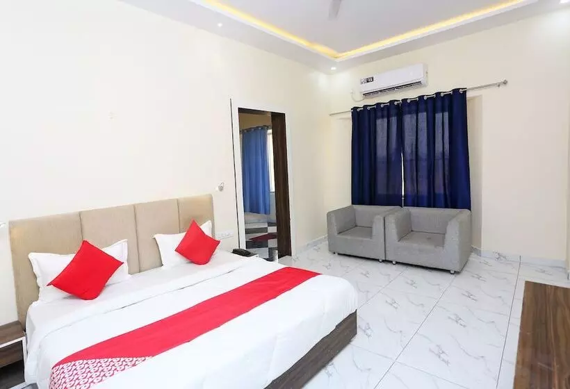 هتل Lal Havelii Deluxe By Oyo Rooms