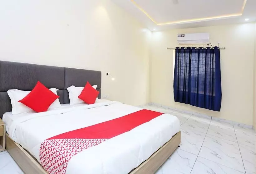 هتل Lal Havelii Deluxe By Oyo Rooms