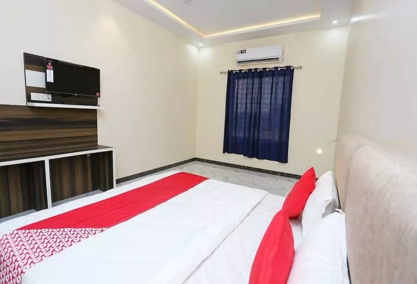 هتل Lal Havelii Deluxe By Oyo Rooms