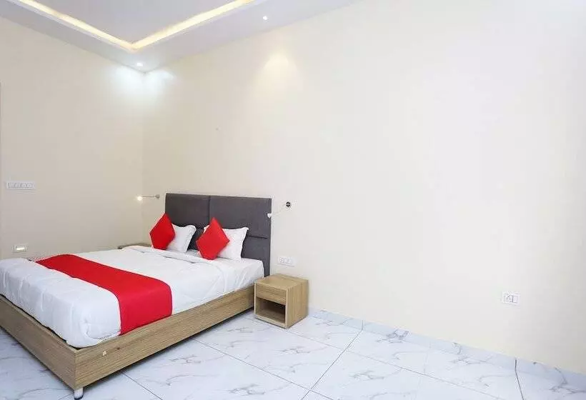 هتل Lal Havelii Deluxe By Oyo Rooms
