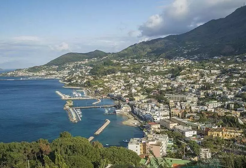 Hotelli Pensione Monti