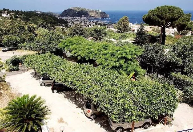 Hotelli Pensione Monti