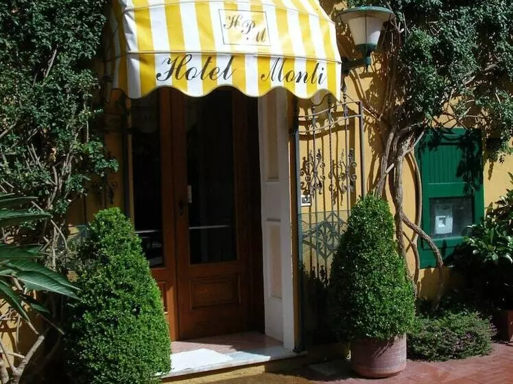 Hotelli Pensione Monti
