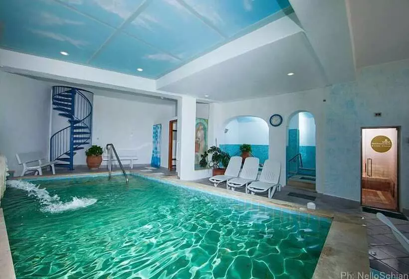 Hotelli Pensione Monti