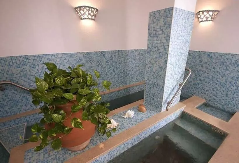 Hotelli Pensione Monti