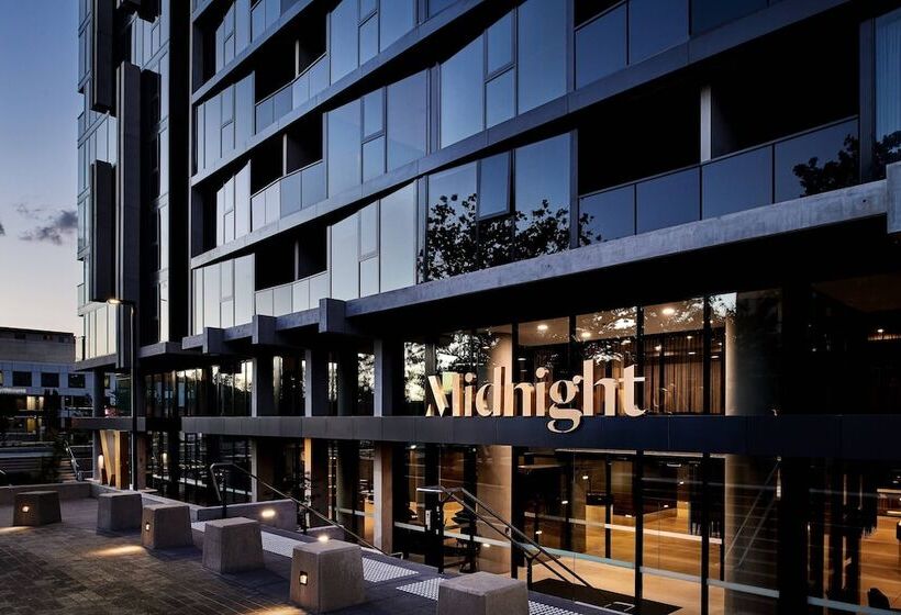 Midnight Hotel, Autograph Collection