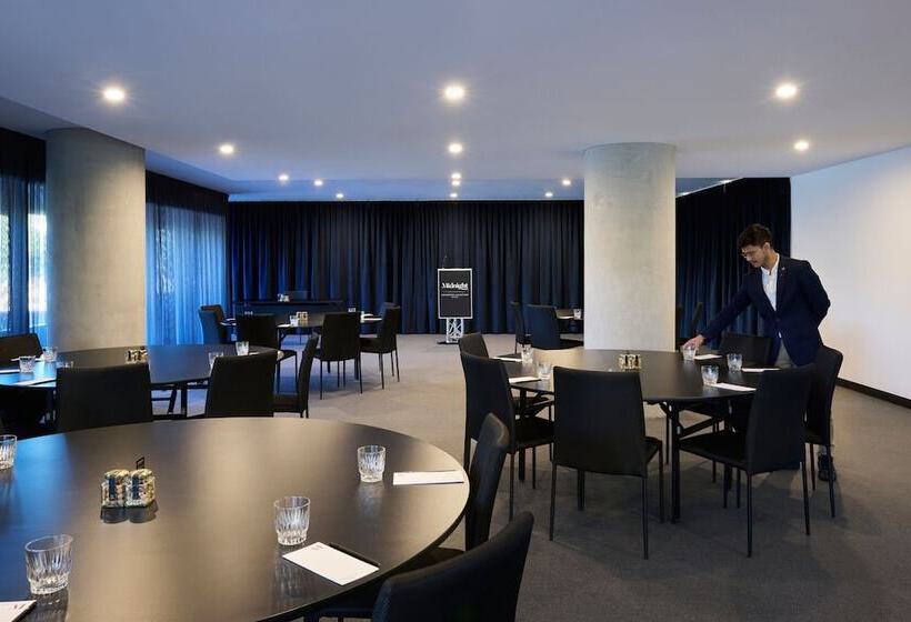 Midnight Hotel, Autograph Collection