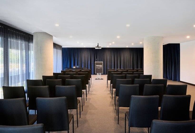 Midnight Hotel, Autograph Collection