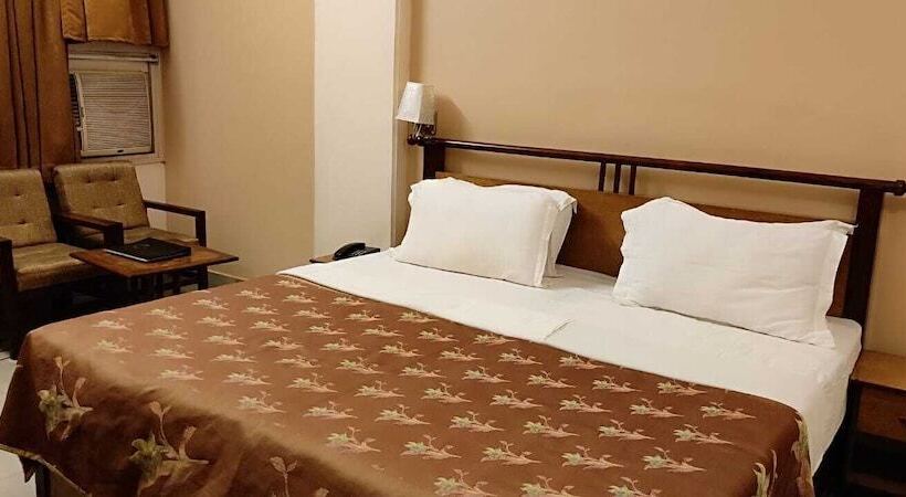 منتجع Corbett Kingdom