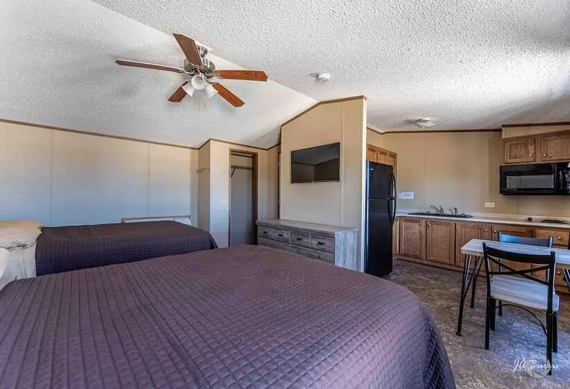 Elite Cabins And Rv Park