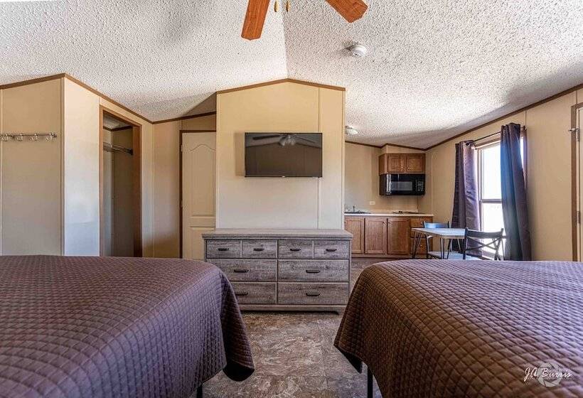 Elite Cabins And Rv Park