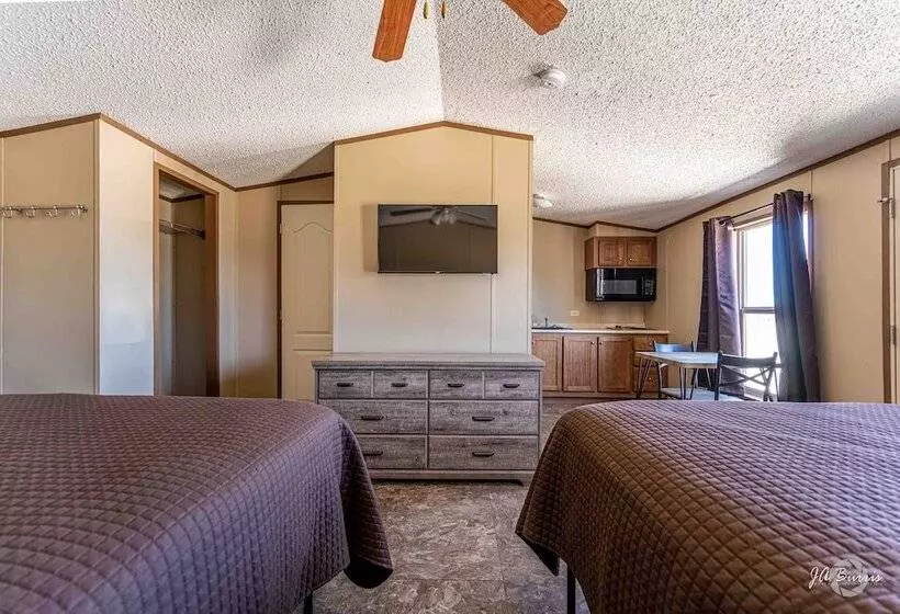 Elite Cabins And Rv Park