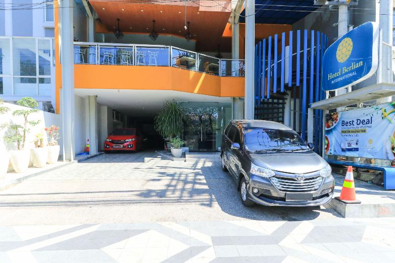 هتل Berlian International