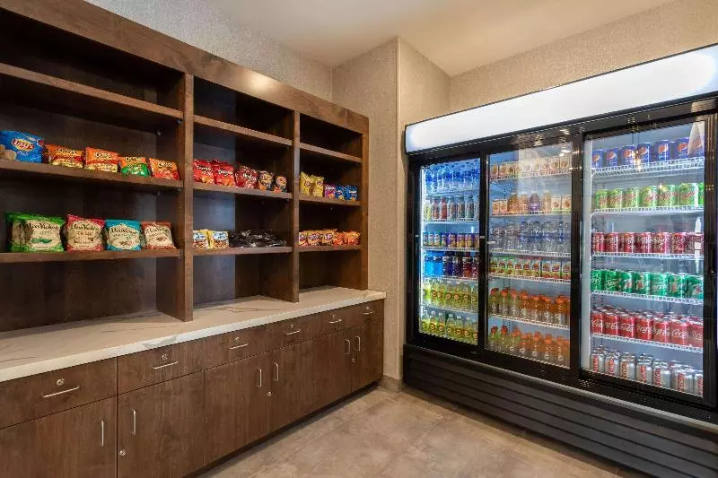 Hotelli La Quinta Inn & Suites Limon By Wyndham