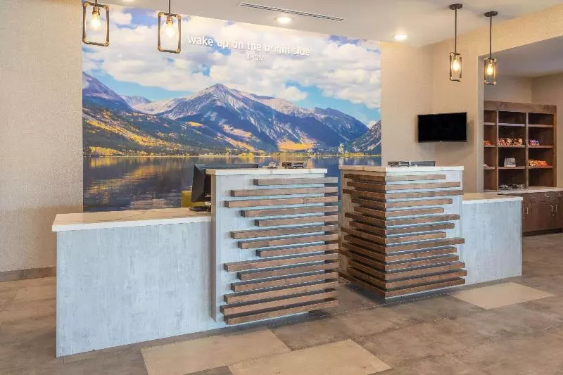 Hotelli La Quinta Inn & Suites Limon By Wyndham