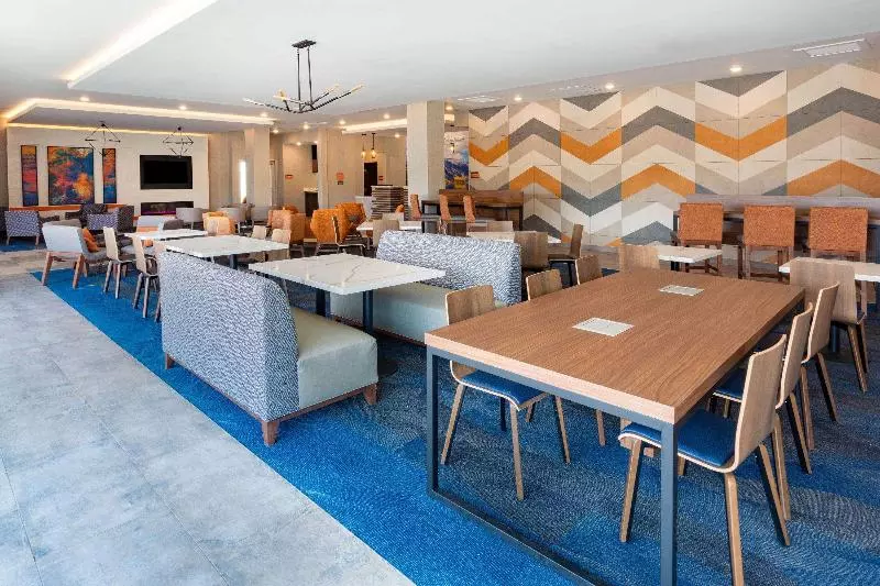 Hotelli La Quinta Inn & Suites Limon By Wyndham