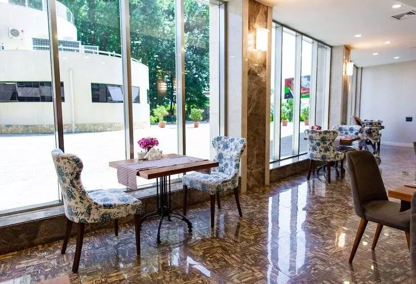Khazar Palace Hotel & Restaurant