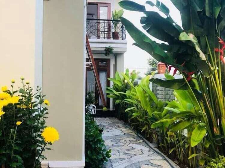 پانسیون Villa Lake Shore Hoi An