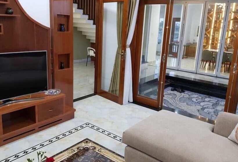 پانسیون Villa Lake Shore Hoi An