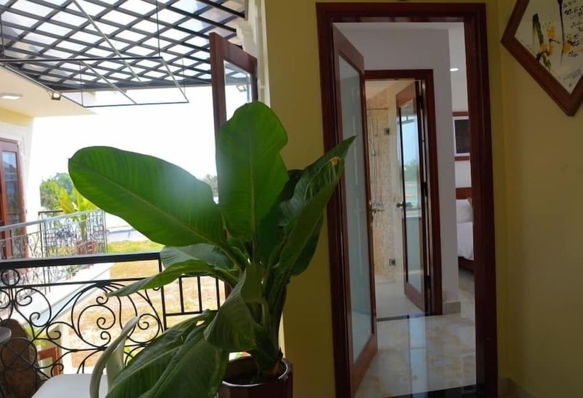 پانسیون Villa Lake Shore Hoi An