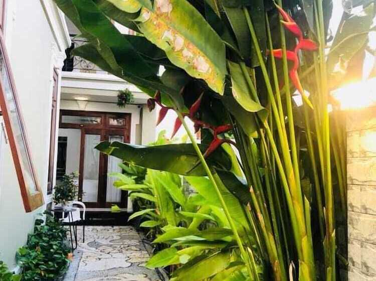 پانسیون Villa Lake Shore Hoi An