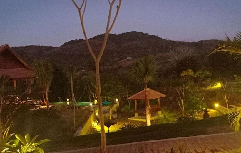 צימר The Lavana Tanjung Lima Laboan Bajo Villas