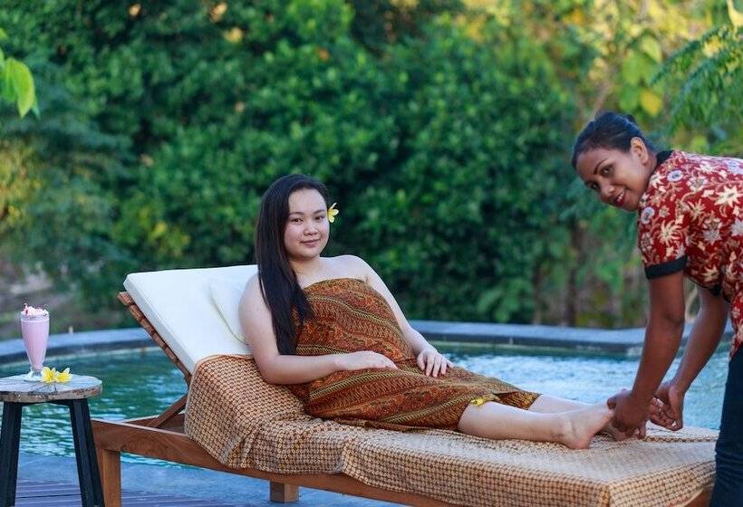 צימר The Lavana Tanjung Lima Laboan Bajo Villas