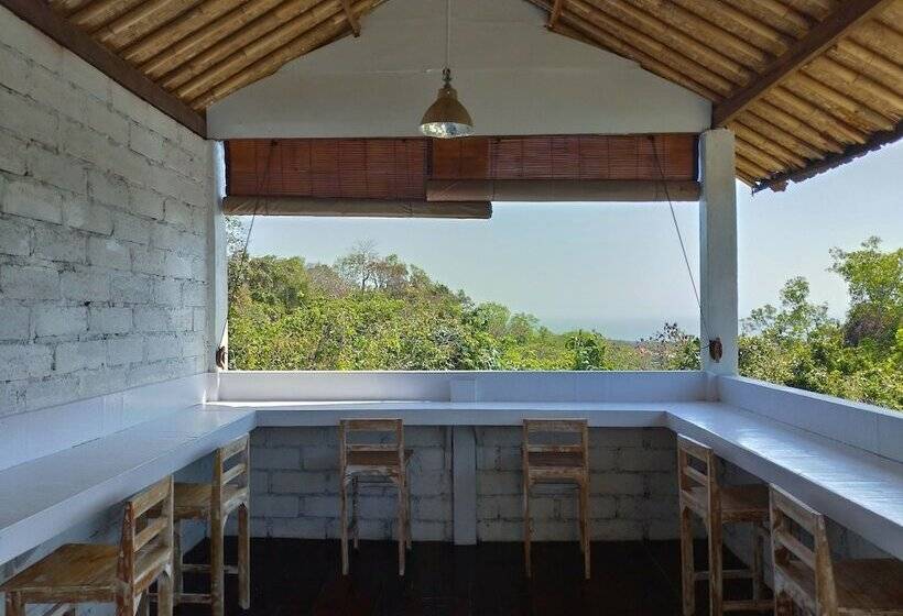 تختخواب و صبحانه The Pande Hill Homestay