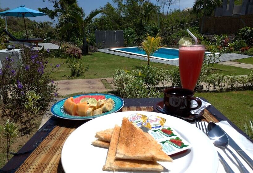 تختخواب و صبحانه The Pande Hill Homestay