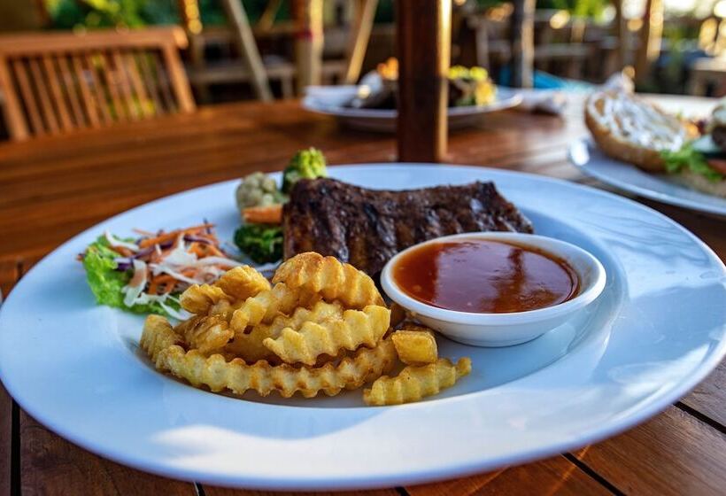 تختخواب و صبحانه The Pande Hill Homestay