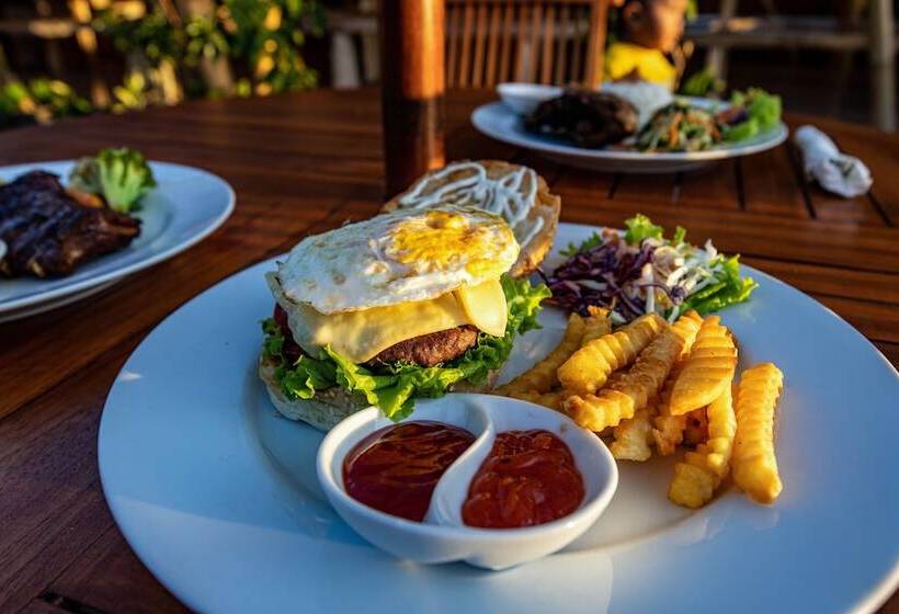 تختخواب و صبحانه The Pande Hill Homestay