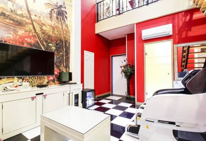 Belita N Goodtime Drivein Motel