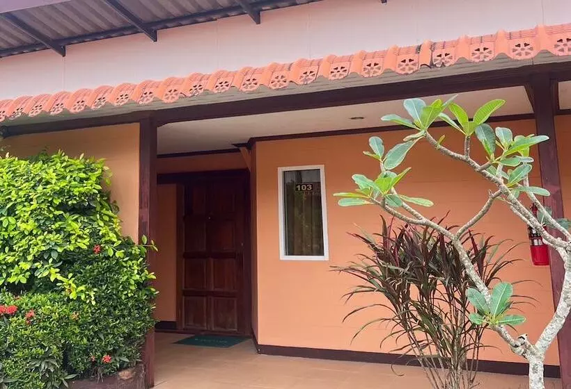 مسافرخانه M.p Resort Krabi