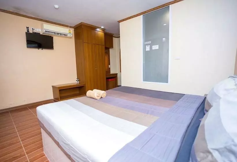 مسافرخانه M.p Resort Krabi