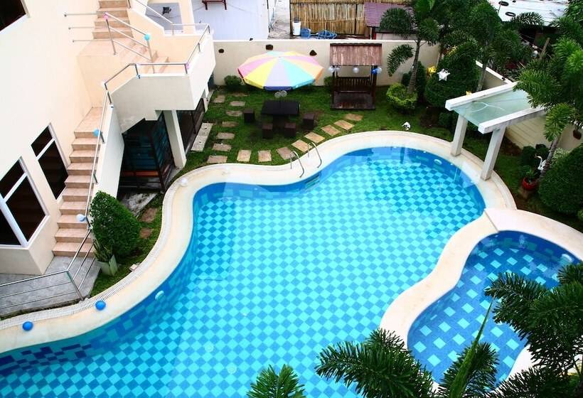 Отель Brownwood Resort &