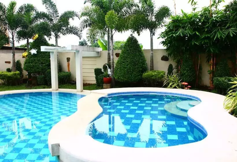 Hotelli Brownwood Resort &