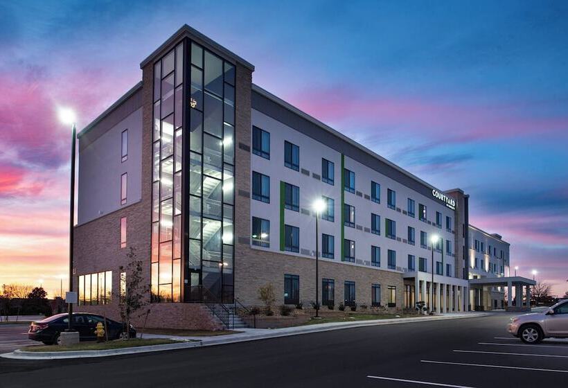 فندق Courtyard Kansas City Olathe